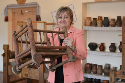 А.Д.Лабанава з арыгінальнай дзіцячай калясачкай.