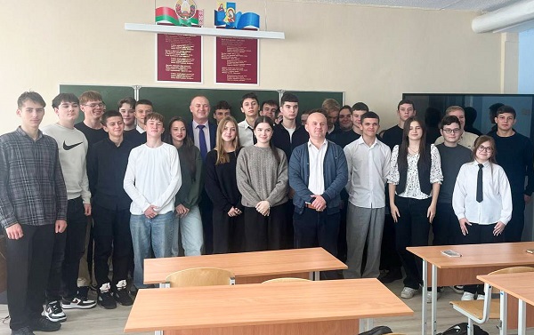 Профили на любой вкус: как в средней школе № 4 Кобрина помогают учащимся выбрать дорогу, которая приведет к успеху